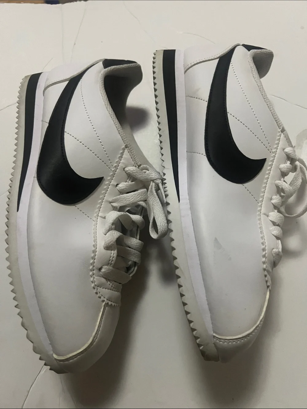 Nike Cortez Classic White Sneakers with Black Swoosh size 9